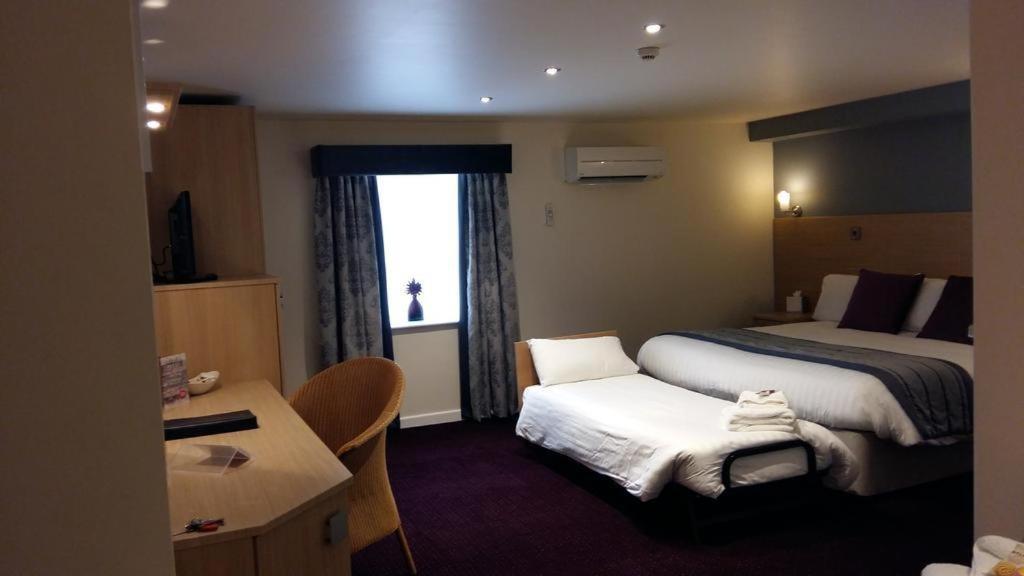 Cambridge Hotel Waterfront برغهاوس المظهر الخارجي الصورة